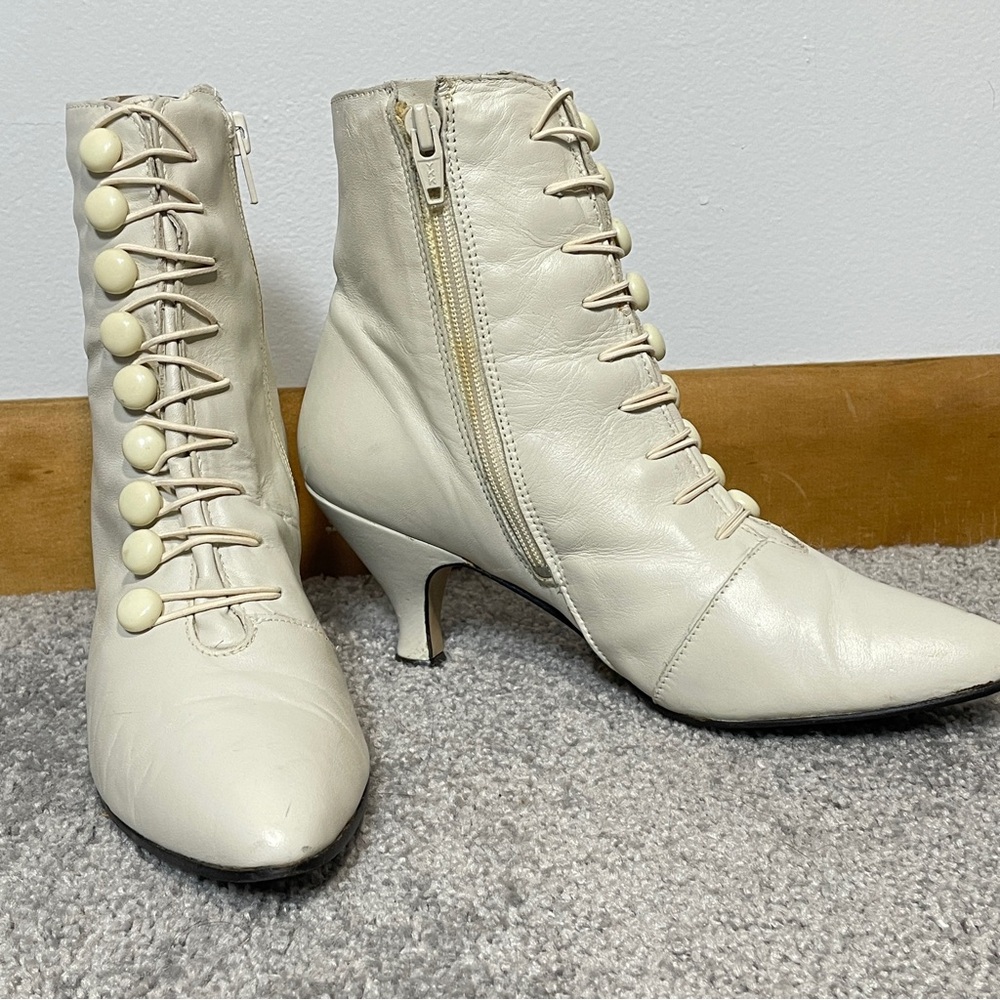 Chic Cream Lace-Up Ankle Booties
